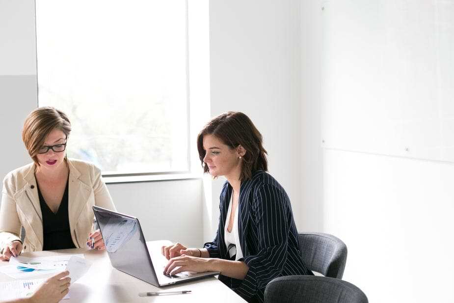 women-in-business-meeting-1 women-in-business-meeting-1